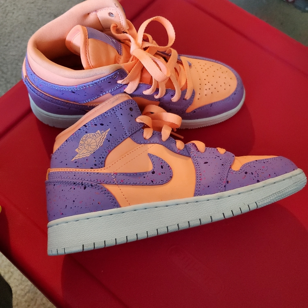 Kids sneakers
